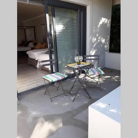 Moondust Near The Ocean, Food And Wine Villa Hermanus Exterior photo