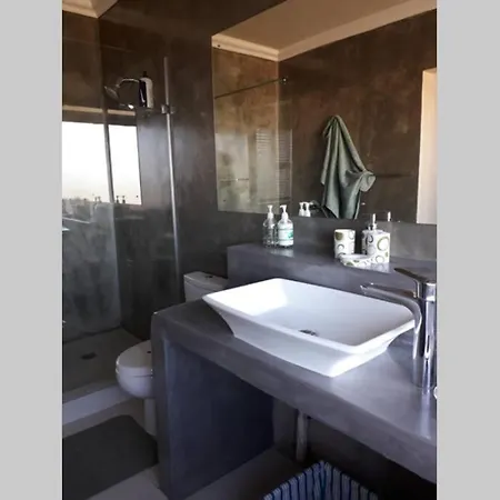 Moondust Near The Ocean, Food And Wine Villa Hermanus Exterior photo