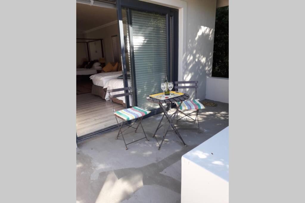 Holiday home Moondust Near The Ocean, Food And Wine Hermanus