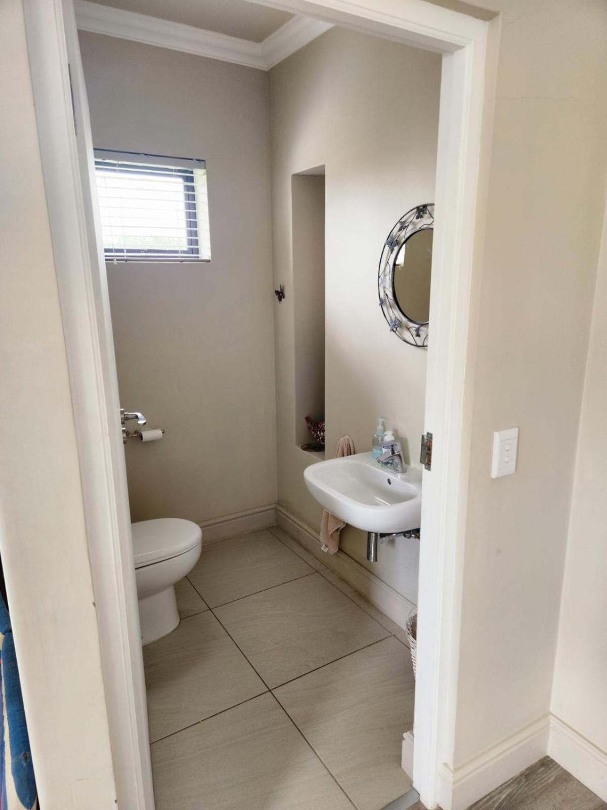 Holiday home Moondust Near The Ocean, Food And Wine Hermanus