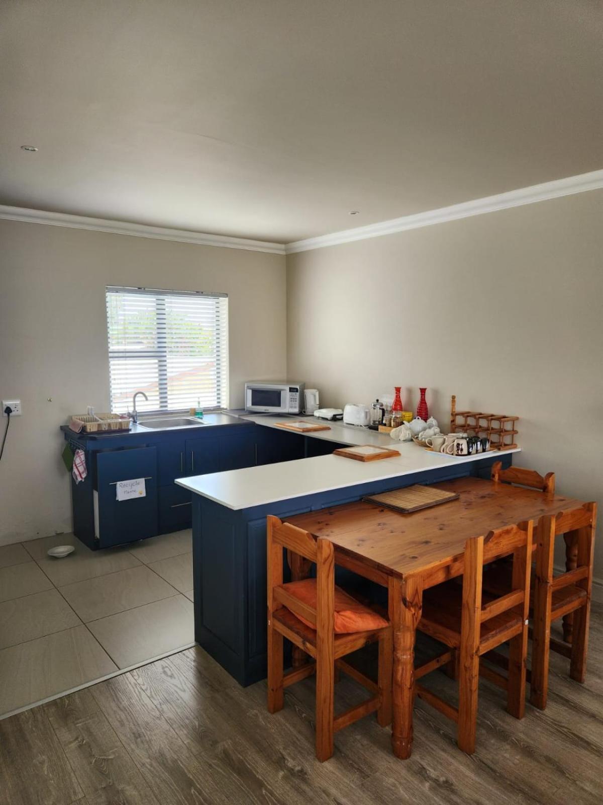 Holiday home Moondust Near The Ocean, Food And Wine *